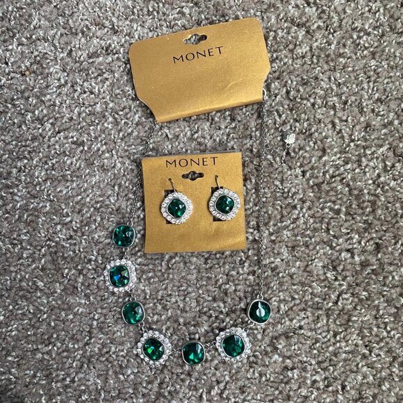 Jewelry Set Matching - Picture 1 of 3